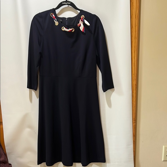Talbots Dresses & Skirts - Talbots  Navy Swing Dress, mid sleeve, bow- Size 6